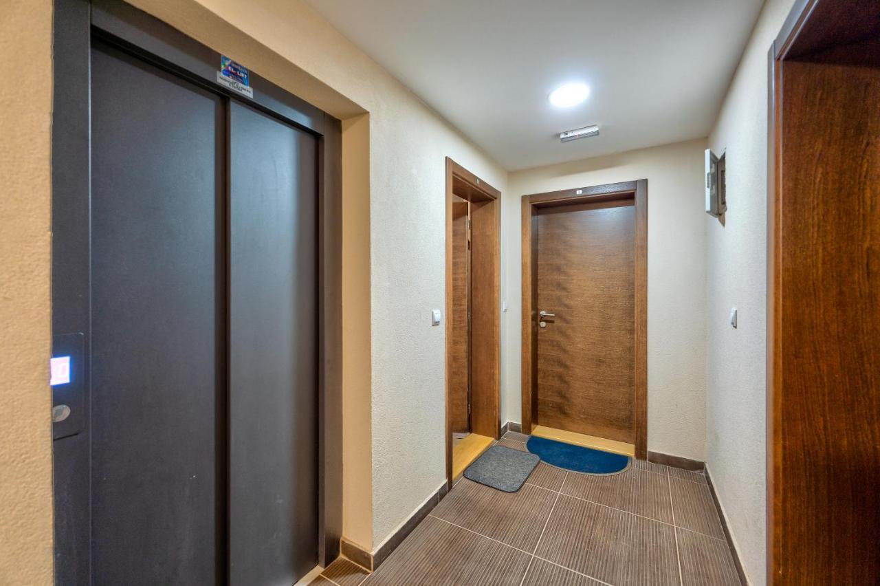 Apartmani Mn 兹拉蒂博尔 外观 照片