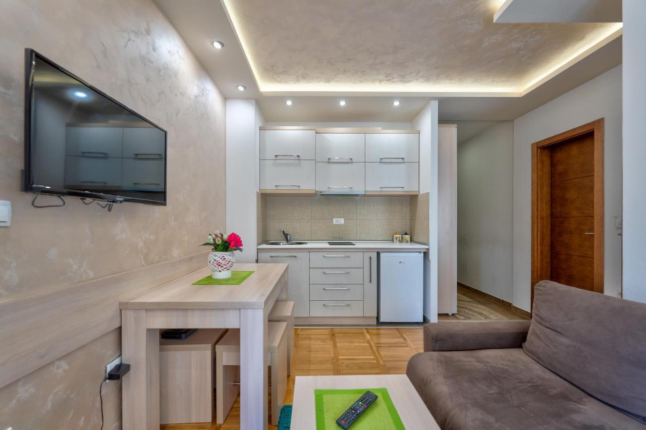 Apartmani Mn 兹拉蒂博尔 外观 照片