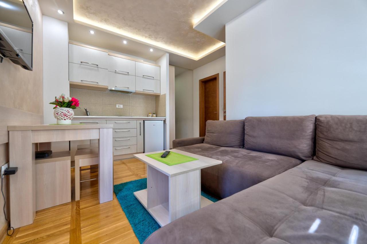 Apartmani Mn 兹拉蒂博尔 外观 照片